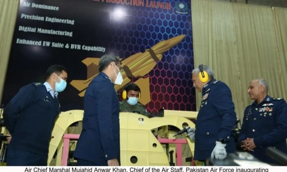 Το Πακιστάν εγκαινιάζει την παραγωγή JF-17 Block III Jets